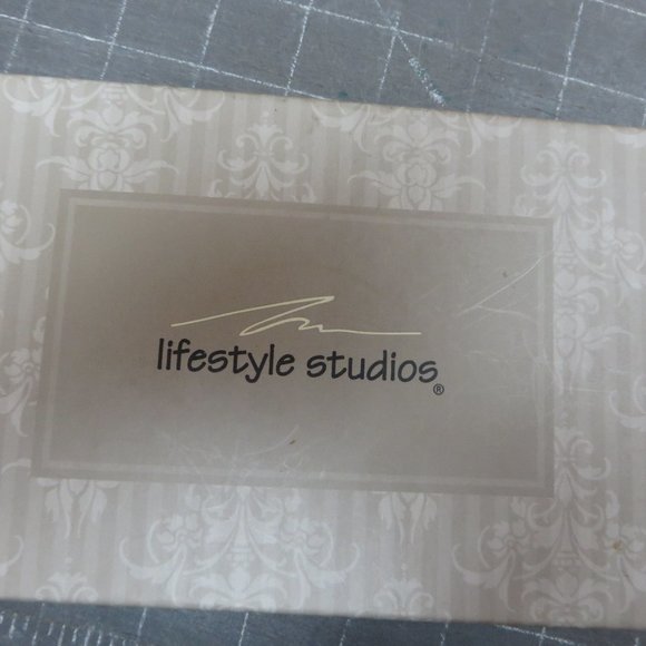 Lifestyle Studios Beaded necklace and earrings - Picture 13 of 13